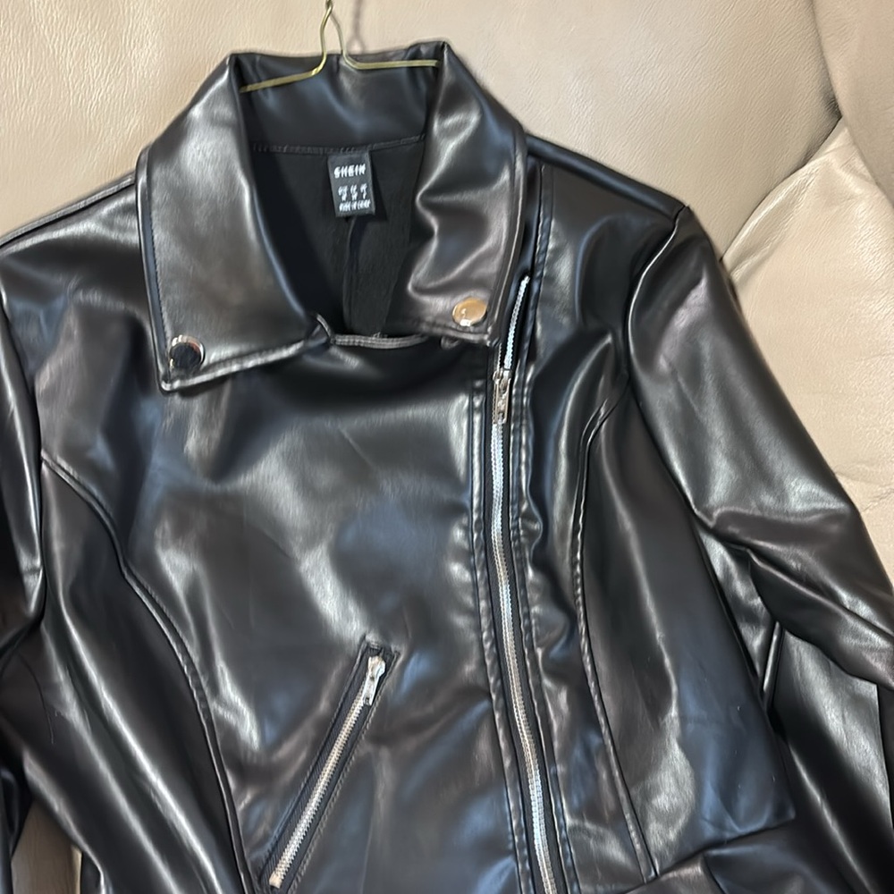 Jacket - Picture 2 of 5